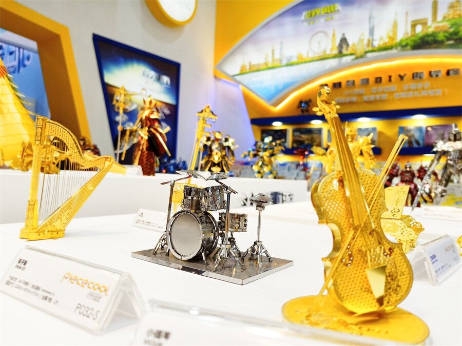 2018上海文化用品展，拼酷金屬公仔引領文化創意新風尚